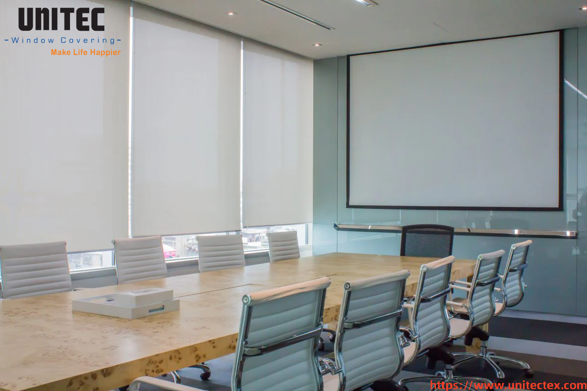 UV blocking white roller blinds